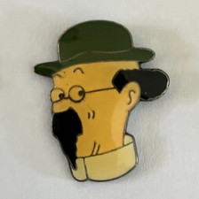 61 - Pin's comic book tintin - sunflower teacher - coinderoux corner