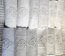 Linge Ancien damassé 12