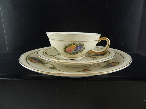 Précieux rare antique - antique, trio
