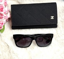 Lunettes de soleil Chanel