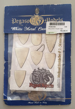 FIGURINE MAQUETTE - NEUF - PEGASO MODELS - BOUCLIERS MOYEN AGE