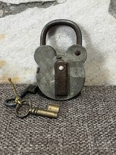 🔐VINTAGE, cadenas ancien avec clé.🔐