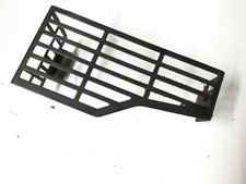 grille echappement moteur