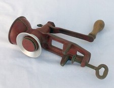 MOULIN A EPICES- BROYEUR A