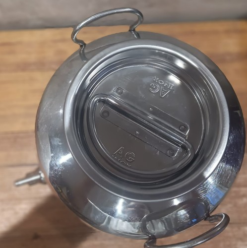 Bidon inox avec robinet - 5-6.5l,