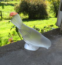 bird Lalique France sparrow peaking crystal