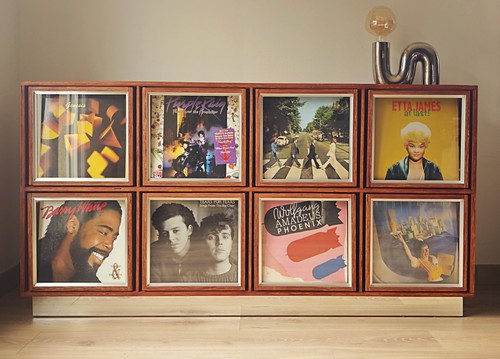Meuble design vinyles - , /