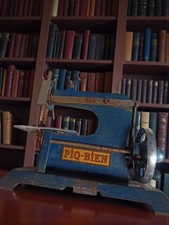 Machine à coudre jouet