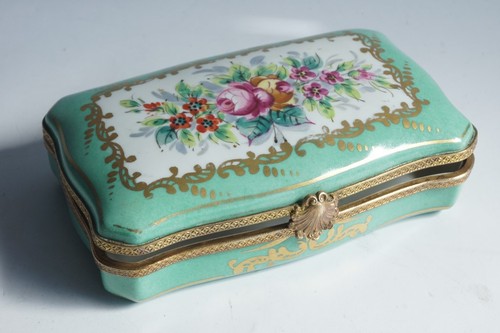 Boite porcelaine peinte fleurs - boite,