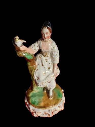 Statuette porcelaine femme - ,