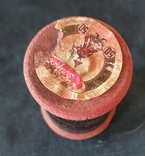 Bobine de fil à coudre au