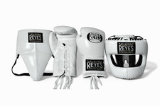 Cleto Reyes Boxing Set Gloves