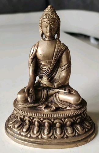 Sculpture bouddha la - de,