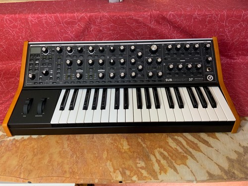 Moog subsequent - , 37