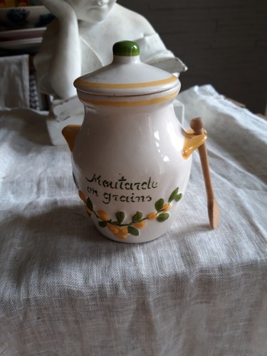 Ancien pot - pot, a