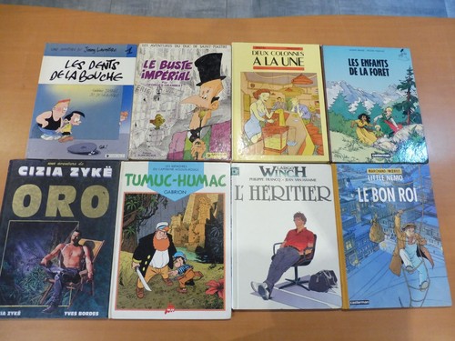 Lot cartonnee toute en - ,