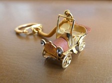 Ancien porte clé 3D Automobile FIAT Tacot Ancêtre métal et cuir skaï. Voiture.