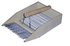 Peigne ramasse myrtilles bois permet de ramasser délicatement