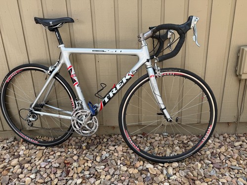 Metalic silver trek 5200 - metalic,