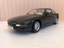 BMW 850i Maisto au 1/18 noir