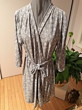 Marilyn Monroe intimates polyester blend gray floral wrap robe size S