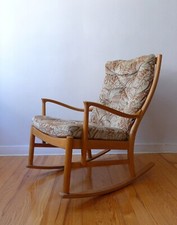 FAUTEUIL ROCKING CHAIR EN BOIS