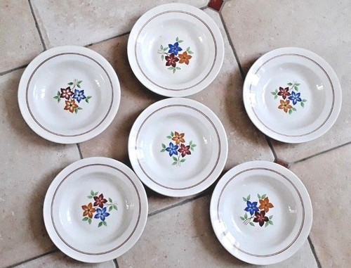 Assiettes creuses anciennes - assiettes,