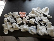 lot 14 chaussons, 3 bonnets, 3
