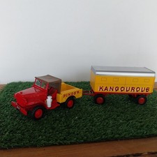 DODGE PINDER ET SA REMORQUE