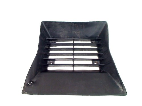 Grille suzuki 1984 - rg,