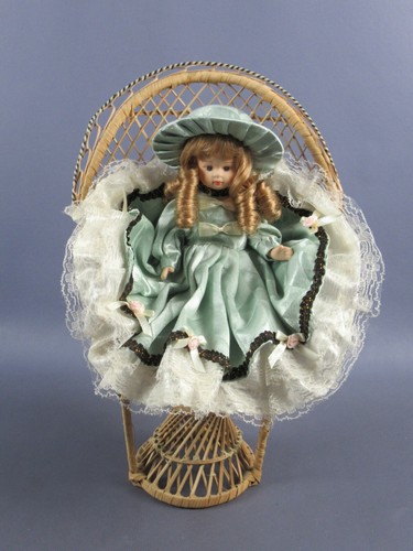 Poupée porcelaine sur - poupée,