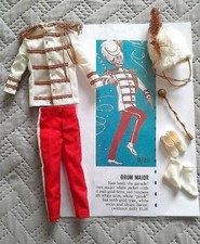 BARBIE KEN VINTAGE DRUM MAJOR COMPLETE #0775  1964-65 TRES PEU JOUE SANS POUPEE