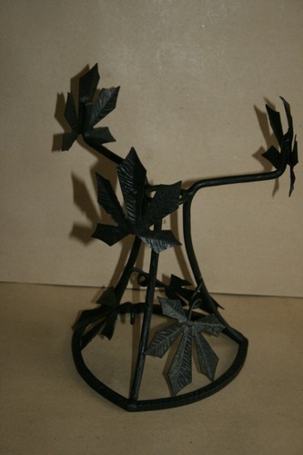 Pied lampe fer - pied, en