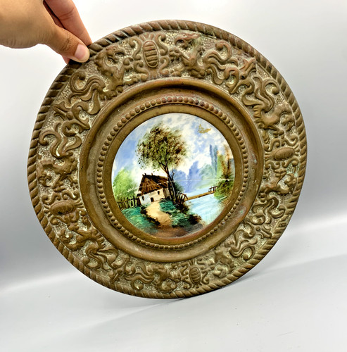 Plat mural ancien porcelaine
