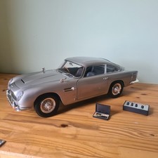 Aston Martin DB5 Goldfinger