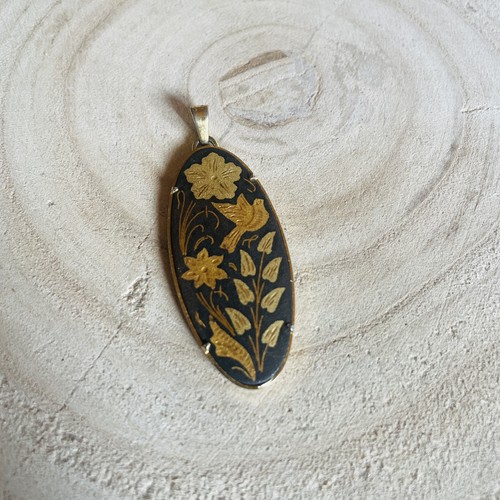 Pendentif damasquiné vintage