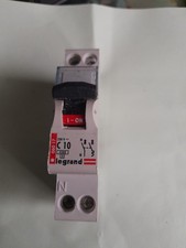 Disjoncteur C10 Legrand 06017