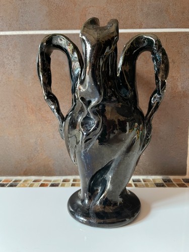 Vieux vase noir brillant - vase,
