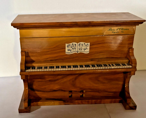 Ancienne boite musique et - boite,