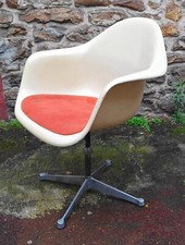 Fauteuil de bureau de Charles et Ray Eames pour Herman Miller des années 0