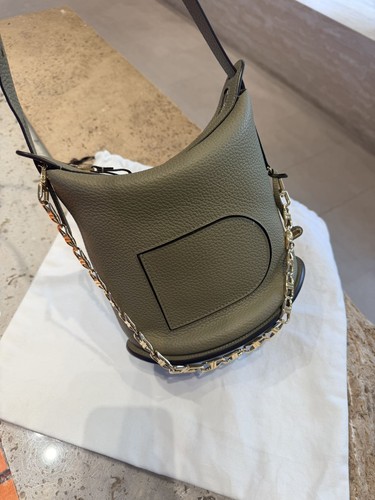 Delvaux pin twist bucket - pin,