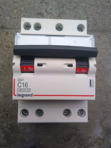 Disjoncteur tetra poles c16 - tetra,