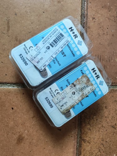 Lot paires de crampons - 2,