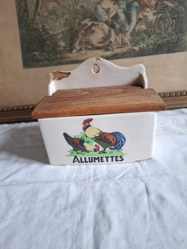 Anciennes boîtes - , à