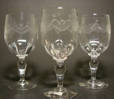 3 verres à eau, à vin
