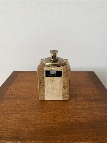 Briquet travertin signé - en,