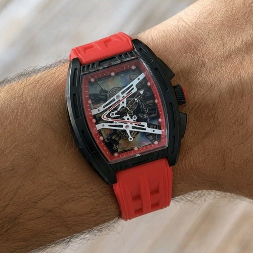 Montre bracelet tonneau