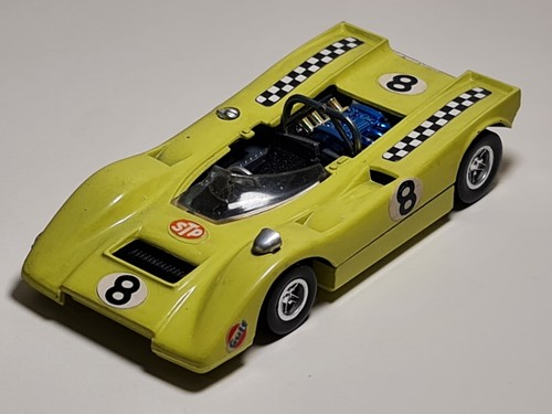 Lola 212 - t,