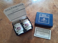 ENGLAND ROYAL WORCESTER EGG