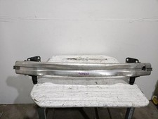 8E0807109J renfort pare-choc